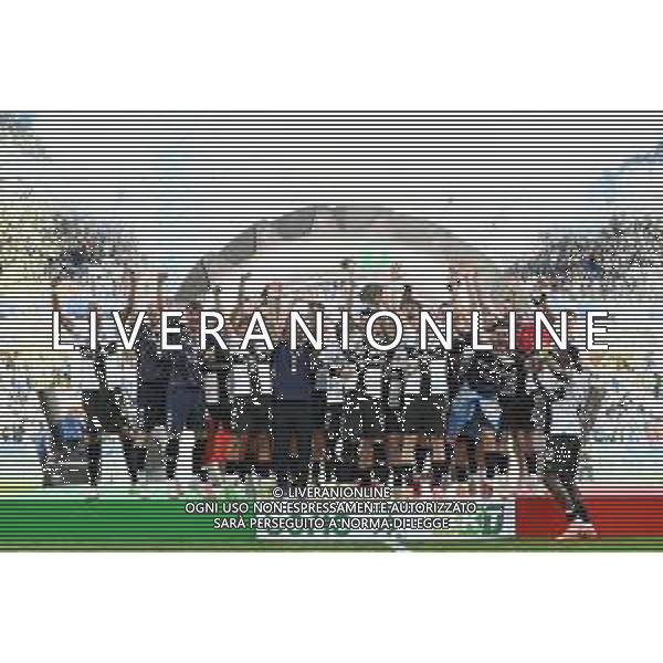 TVRG Parma vs Cremonese nella foto il Parma premiato con la coppa per la squadra vincitrice del campionato di Serie B Parma 05-05-2024 Stadio Ennio Tardini Campionato Serie BKT - 37a giornata foto Roberto Garavaglia/Agenzia Aldo Liverani sas/AGENZIA ALDO LIVERANI SAS