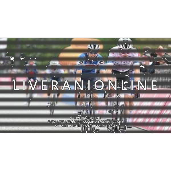 05-05-2024 Giro D\'italia; Tappa 02 San Francesco Al Campo - Oropa; 2024, Decathlon - Ag2r La Mondiale; 2024, Soudal - Quick Step; Baudin, Alex; Vansevenant, Mauri; Oropa; ©SIROTTI / AGENZIA ALDO LIVERANI SAS