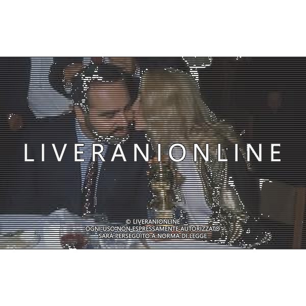 DIAP-RETROSPETTIVA ELEONORA GIORGI ATTRICE NELLA FOTO ELEONORA GIORGI A SAINT VINCENT PREMIO DEL CINEMA NELL\'ANNO 1982CON ANGELO RIZZOLI AG ALDO LIVERANI SAS  