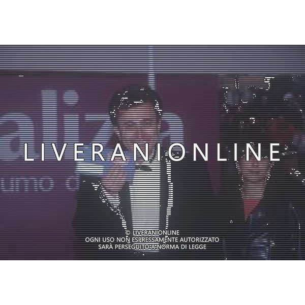 DIAP-RETROSPETTIVA RED RONNIE PSEUDONIMO GABRIELE ANSALONI-CRITICO MUSICALE GIORNATISTA PRESENTATORE TELEVISIVO E CONDUTTORE RADIOFONICO NELLA FOTO RED RONNIE ALLA PREMIAZIONE DEI TELEGATTI A MILANO NELL\'ANNO 1994  AG ALDO LIVERANI SAS 