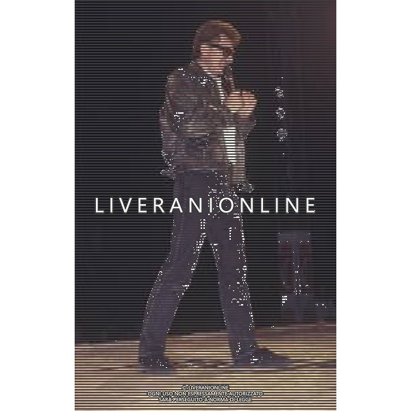 DIAP-RETROSPETTIVA RED RONNIE PSEUDONIMO GABRIELE ANSALONI-CRITICO MUSICALE GIORNATISTA PRESENTATORE TELEVISIVO E CONDUTTORE RADIOFONICO NELLA FOTO RED RONNIE  AG ALDO LIVERANI SAS 