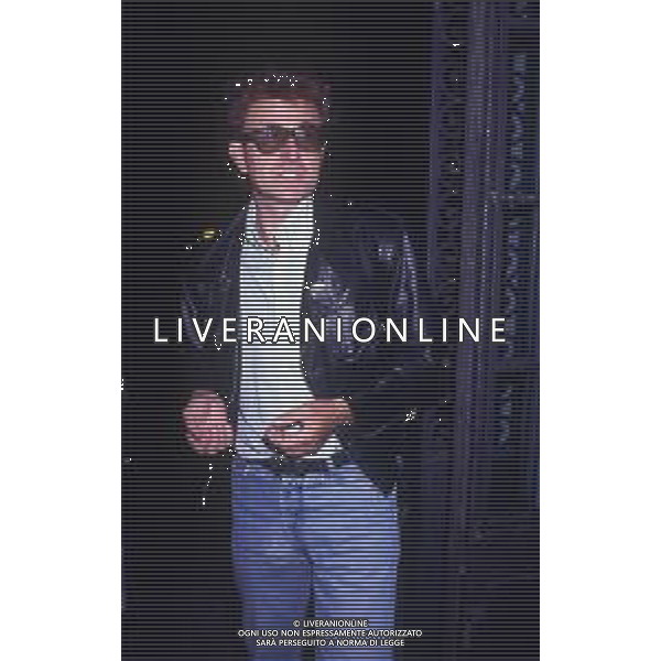 DIAP-RETROSPETTIVA RED RONNIE PSEUDONIMO GABRIELE ANSALONI-CRITICO MUSICALE GIORNATISTA PRESENTATORE TELEVISIVO E CONDUTTORE RADIOFONICO NELLA FOTO RED RONNIE  AG ALDO LIVERANI SAS 