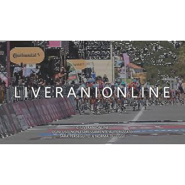 07-05-2024 Giro D\'italia; Tappa 04 Acqui Terme - Andora; 2024, Lidl - Trek; 2024, Alpecin - Deceuninck; 2024, Bahrain Victorious; Milan, Jonathan; Groves, Kaden; Bauhaus, Phil; Andora; ©SIROTTI/AGENZIA ALDO LIVERANI SAS