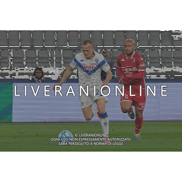 TVEM Lorenzo Dickmann of Brescia Calcio and Ahmad Benali of SSC Bari during the Italian Serie BKT match between SSC Bari vs Brescia Calcio on 10 May 2024 at the San Nicola stadium in Bari, Italy. Photo by Emmanuele Mastrodonato/ag. Aldo Liverani sas/ AGENZIA ALDO LIVERANI SAS