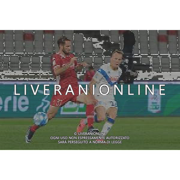 TVEM Lorenzo Dickmann of Brescia Calcio in action against Giacomo Ricci of SSC Bari during the Italian Serie BKT match between SSC Bari vs Brescia Calcio on 10 May 2024 at the San Nicola stadium in Bari, Italy. Photo by Emmanuele Mastrodonato/ag. Aldo Liverani sas/ AGENZIA ALDO LIVERANI SAS