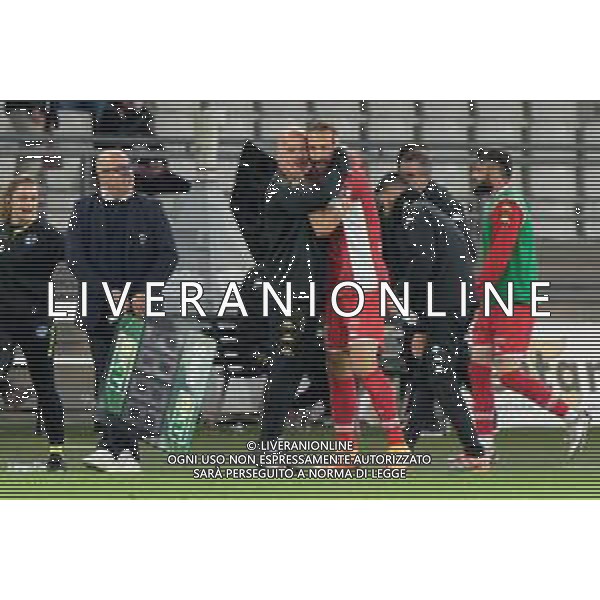 TVEM Valerio Di Cesare of SSC Bari celebrates after scoring a goal with coach Federico Giampaolo of SSC Bari during the Italian Serie BKT match between SSC Bari vs Brescia Calcio on 10 May 2024 at the San Nicola stadium in Bari, Italy. Photo by Emmanuele Mastrodonato/ag. Aldo Liverani sas/ AGENZIA ALDO LIVERANI SAS