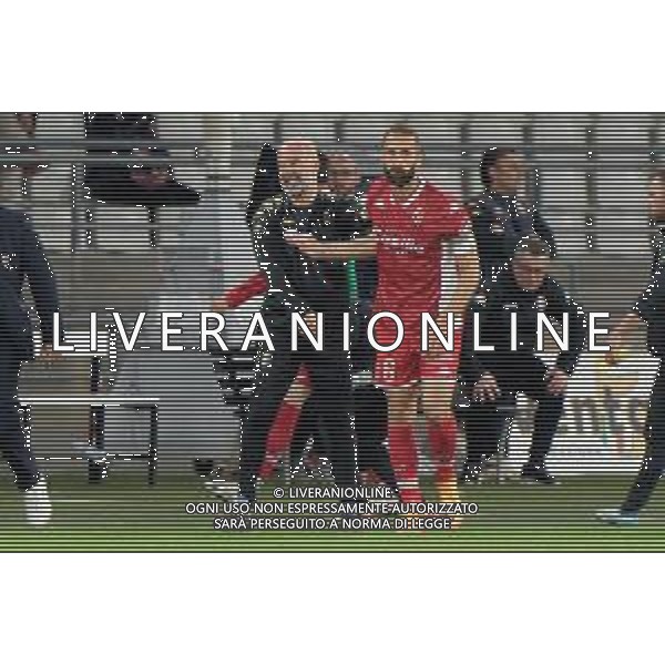 TVEM Valerio Di Cesare of SSC Bari celebrates after scoring a goal with coach Federico Giampaolo of SSC Bari during the Italian Serie BKT match between SSC Bari vs Brescia Calcio on 10 May 2024 at the San Nicola stadium in Bari, Italy. Photo by Emmanuele Mastrodonato/ag. Aldo Liverani sas/ AGENZIA ALDO LIVERANI SAS