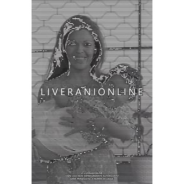 NEG-RETROSPETTIVA VALERIA FABRIZI ATTRICE NELLA FOTO VALERIA FABRIZICON LA FIGLIA A ROMA NELL\'ANNO 1968 AG ALDO LIVERANI SAS 