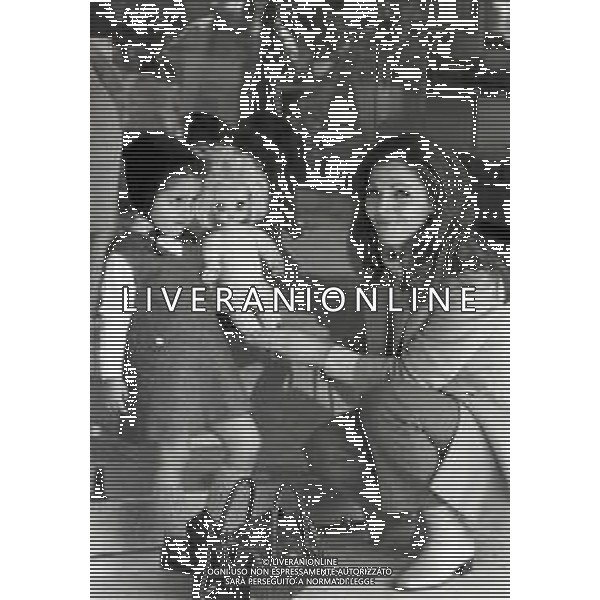 NEG-RETROSPETTIVA VALERIA FABRIZI ATTRICE NELLA FOTO VALERIA FABRIZI CON LA FIGLIA A ROMA NELL\'ANNO 1969 AG ALDO LIVERANI SAS  