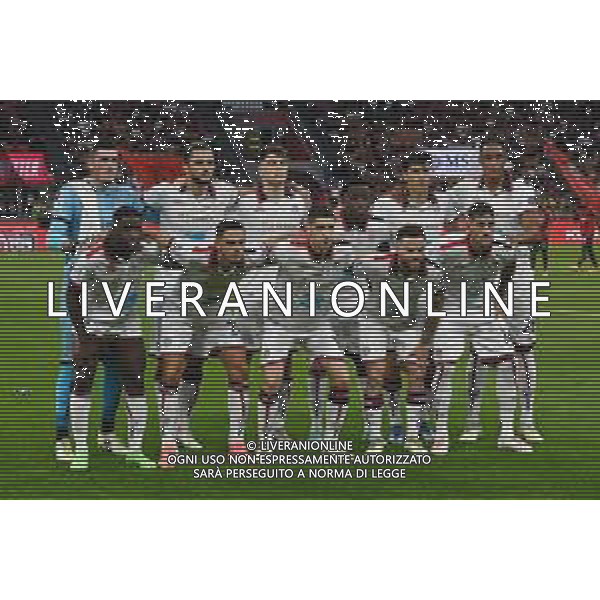 Milan vs Cagliari nella foto formazione Cagliari, in piedi da SX Simone Scuffet, Alberto Dossena, Adam Obert, Ibrahim Sulemana, Eldor Shomurodov e Yerry Mina Gonzalez; in basso da SX Zito Andrè Luvumbo, Gabriele Zappa, Matteo Prati, Nahitan Nandez e Alessandro Deiola Milano 11-05-2024 Stadio Giuseppe Meazza - San Siro Campionato Serie A TIM - 36a giornata foto Roberto Garavaglia/Agenzia Aldo Liverani sas/ AGENZIA ALDO LIVERANI SAS