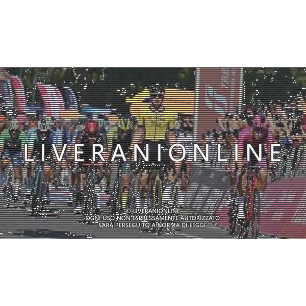 12-05-2024 Giro D\'italia; Tappa 09 Avezzano - Napoli; 2024, Visma - Lease A Bike; 2024, Lidl - Trek; Kooij, Olav; Milan, Jonathan; Napoli; ©SIROTTI / AGENZIA ALDO LIVERANI SAS