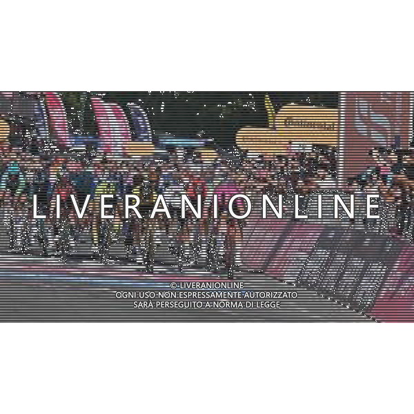 12-05-2024 Giro D\'italia; Tappa 09 Avezzano - Napoli; 2024, Visma - Lease A Bike; 2024, Lidl - Trek; Kooij, Olav; Milan, Jonathan; Napoli; ©SIROTTI / AGENZIA ALDO LIVERANI SAS