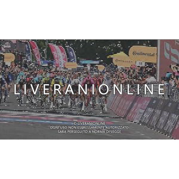 12-05-2024 Giro D\'italia; Tappa 09 Avezzano - Napoli; 2024, Visma - Lease A Bike; 2024, Lidl - Trek; Kooij, Olav; Milan, Jonathan; Napoli; ©SIROTTI / AGENZIA ALDO LIVERANI SAS