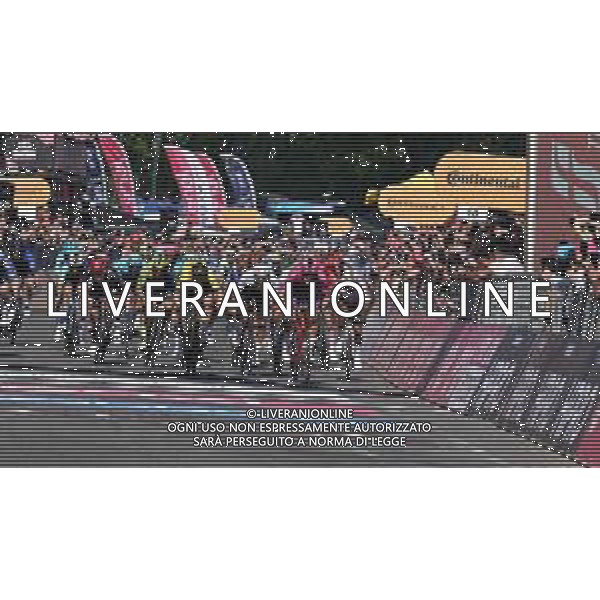 12-05-2024 Giro D\'italia; Tappa 09 Avezzano - Napoli; 2024, Visma - Lease A Bike; 2024, Lidl - Trek; Kooij, Olav; Milan, Jonathan; Napoli; ©SIROTTI / AGENZIA ALDO LIVERANI SAS