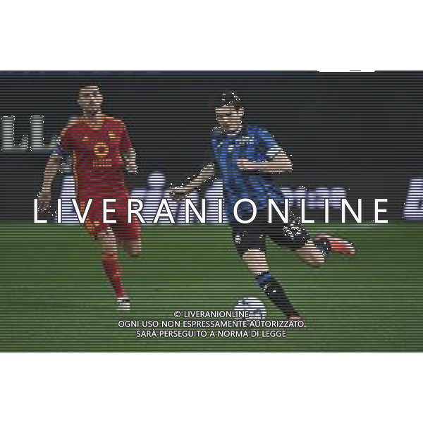 TVRG Atalanta vs Roma nella foto Marten de Roon (Atalanta) e sulla SX Lorenzo Pellegrini (Roma) Bergamo 12-05-2024 Gewiss Stadium Campionato Serie A TIM - 36a giornata foto Roberto Garavaglia/Agenzia Aldo Liverani sas/ AGENZIA ALDO LIVERANI SAS