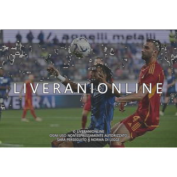 TVRG Atalanta vs Roma nella foto Ademola Lookman (Atalanta) e Bryan Cristante (Roma) Bergamo 12-05-2024 Gewiss Stadium Campionato Serie A TIM - 36a giornata foto Roberto Garavaglia/Agenzia Aldo Liverani sas/ AGENZIA ALDO LIVERANI SAS
