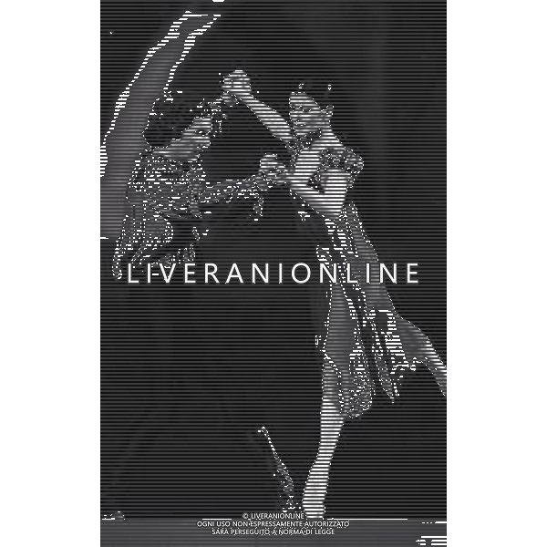NEG-RETROSPETTIVA CARLA FRACCI BALLERINA NELLA FOTO CARLA FRACCI CON WAYNE EAGLING NEL\'ANNO 1988 A MANTOVA AG ALDO LIVERANI SAS