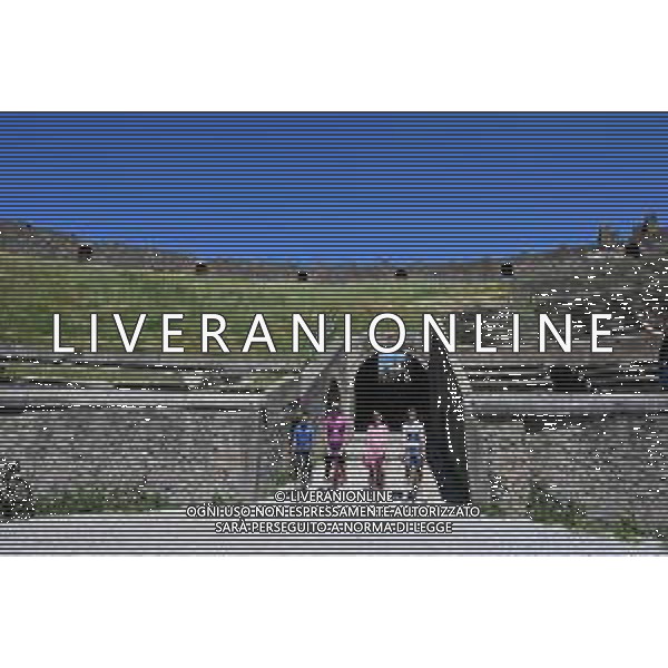14-05-2024 Giro D\'italia; Tappa 10 Pompei - Bocca Della Selva; 2024, Uae Team Emirates; 2024, Lidl - Trek; 2024, Bora - Hansgrohe; 2024, Visma - Lease A Bike; Pogacar, Tadej; Milan, Jonathan; Martinez Poveda, Daniel Felipe; Uijtdebroeks, Cian; Pompei; ©SIROTTI / AGENZIA ALDO LIVERANI SAS