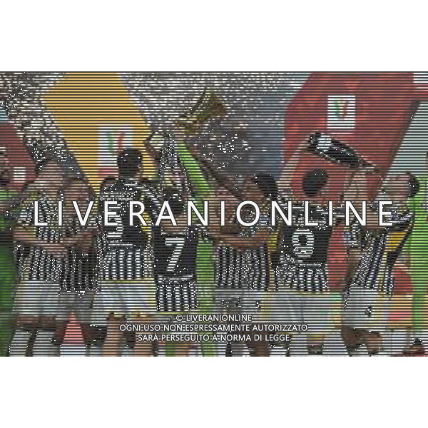 Atalanta vs Juventus - Coppa Italia Freccia Rossa - Finale - Stadio Olimpico - Roma 15-05-2024 nella foto La Juventus alza la coppa Italia ©Federico Gaetano / AGENZIA ALDO LIVERANI SAS