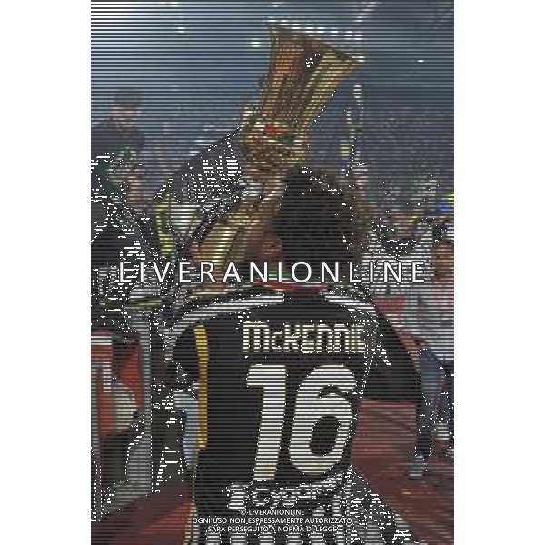 Atalanta vs Juventus - Coppa Italia Freccia Rossa - Finale - Stadio Olimpico - Roma 15-05-2024 nella foto McKennie con la coppa foto feerico gaetano-ag aldo liverani sas