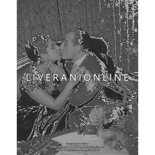 NEG-RETROSPETTIVA ANTONIO DE CURTIS IN ARTE TOTO\' NELLA FOTO ANTONIO DE CURTIS IN ARTE TOTO\'CON FRANCA FALDINI IL GIORNO DEL FIDANZAMENTO A ROMA FOTO SANDRO VESPASIANI-AG ALDO LIVERANI SAS