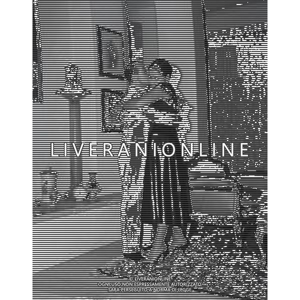 NEG-RETROSPETTIVA ANTONIO DE CURTIS IN ARTE TOTO\' NELLA FOTO ANTONIO DE CURTIS IN ARTE TOTO\'CON FRANCA FALDINI IL GIORNO DEL FIDANZAMENTO A ROMA FOTO SANDRO VESPASIANI-AG ALDO LIVERANI SAS