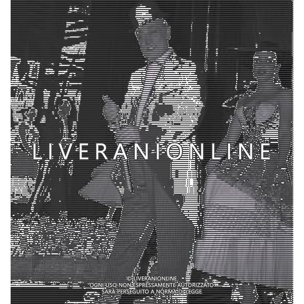 NEG-RETROSPETTIVA ANTONIO DE CURTIS IN ARTE TOTO\' NELLA FOTO ANTONIO DE CURTIS IN ARTE TOTO\' NELLO SPETTACOLO LA RIVISTA A ROMA ANNI 50 AG ALDO LIVERANI SAS
