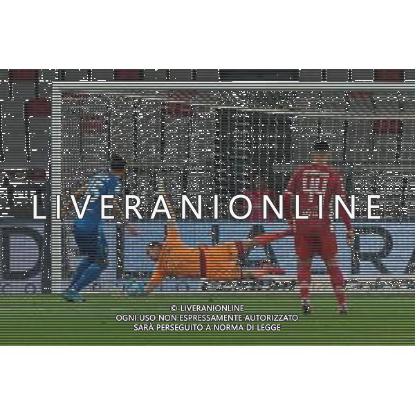 TVEM Marco Pissardo of SSC Bari saves the penalty of Tiago Casasola of Ternana Calcio during the Italian Serie BKT playout match between SSC Bari and Ternana Calcio on 16 May 2024 at the San Nicola stadium in Bari, Italy. Photo by Emmanuele Mastrodonato/ag. Aldo Liverani s.a.s. / AGENZIA ALDO LIVERANI SAS
