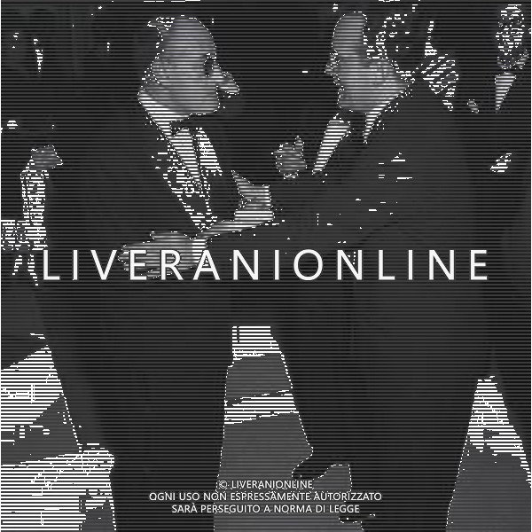 NEG-RETROSPETTIVA ANTONIO DE CURTIS IN ARTE TOTO\' NELLA FOTO ANTONIO DE CURTIS IN ARTE TOTO\' ALL\'OPERA DI ROMA NELL\'ANNO 1954 CON DE LAURENTIIS DINO FOTO SANDRO VESPASIANI -AG ALDO LIVERANI SAS