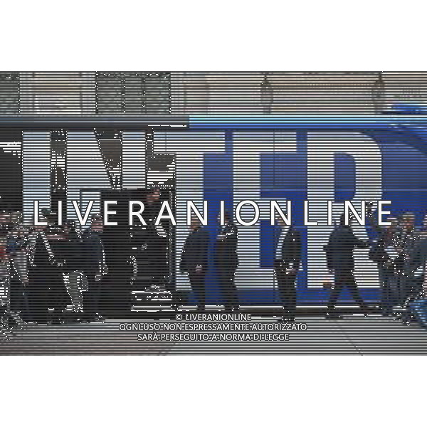 TVRG Ambrogino Inter nella foto i giocatori lasciano Palazzo Marino Milano 17-05-2024 Inter premiata con l\'Ambrogino d\'Oro dopo la vittoria della seconda stella foto Roberto Garavaglia/Agenzia Aldo Liverani sas / AGENZIA ALDO LIVERANI SAS