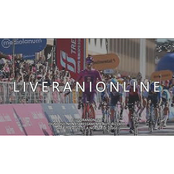 17-05-2024 Giro D\'italia; Tappa 13 Riccione - Cento; 2024, Lidl - Trek; 2024, Cofidis; Milan, Jonathan; Aniolkowski, Stanislaw; Cento; ©SIROTTI / AGENZIA ALDO LIVERANI SAS
