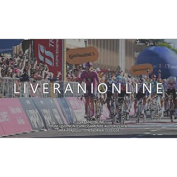 17-05-2024 Giro D\'italia; Tappa 13 Riccione - Cento; 2024, Lidl - Trek; 2024, Cofidis; Milan, Jonathan; Aniolkowski, Stanislaw; Cento; ©SIROTTI / AGENZIA ALDO LIVERANI SAS