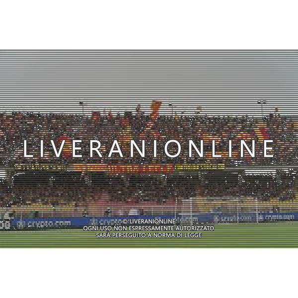 TVEM Supporters of US Lecce during the Italian soccer Serie A match US Lecce vs Atalanta on May 18, 2024 at Via del Mare Stadium in Lecce, Italy. Photo Emmanuele Mastrodonato/agenzia Liverani / AGENZIA ALDO LIVERANI SAS