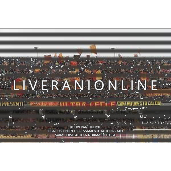 TVEM Supporters of US Lecce during the Italian soccer Serie A match US Lecce vs Atalanta on May 18, 2024 at Via del Mare Stadium in Lecce, Italy. Photo Emmanuele Mastrodonato/agenzia Liverani / AGENZIA ALDO LIVERANI SAS