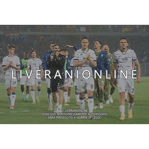 TVEM the Atalanta players applauds fans during the Italian soccer Serie A match US Lecce vs Atalanta on May 18, 2024 at Via del Mare Stadium in Lecce, Italy. Photo Emmanuele Mastrodonato/agenzia Liverani / AGENZIA ALDO LIVERANI SAS