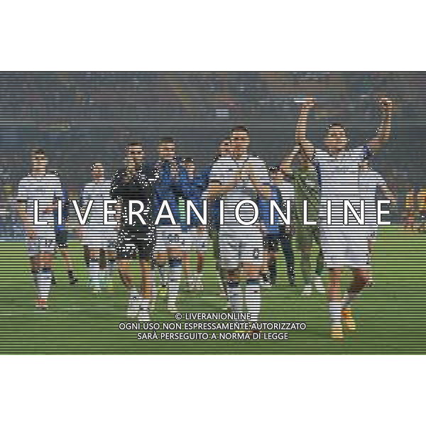 TVEM the Atalanta players applauds fans during the Italian soccer Serie A match US Lecce vs Atalanta on May 18, 2024 at Via del Mare Stadium in Lecce, Italy. Photo Emmanuele Mastrodonato/agenzia Liverani / AGENZIA ALDO LIVERANI SAS