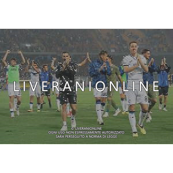 TVEM the Atalanta players applauds fans during the Italian soccer Serie A match US Lecce vs Atalanta on May 18, 2024 at Via del Mare Stadium in Lecce, Italy. Photo Emmanuele Mastrodonato/agenzia Liverani / AGENZIA ALDO LIVERANI SAS