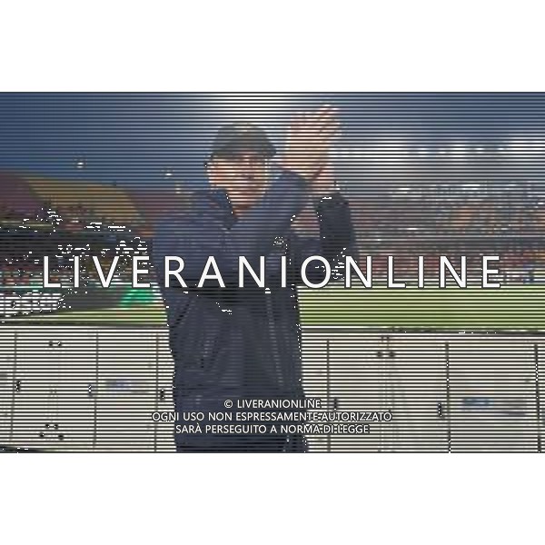 TVEM coach Luca Gotti of US Lecce applauds fans during the Italian soccer Serie A match US Lecce vs Atalanta on May 18, 2024 at Via del Mare Stadium in Lecce, Italy. Photo Emmanuele Mastrodonato/agenzia Liverani / AGENZIA ALDO LIVERANI SAS