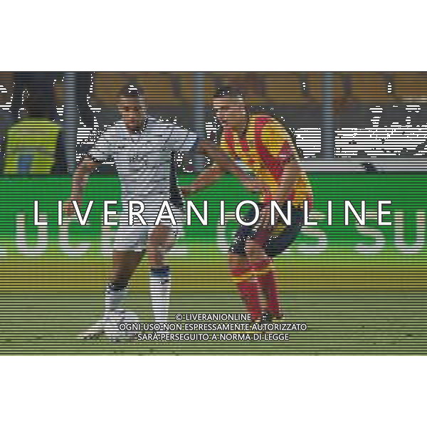 TVEM Isak Hien of Atalanta in action against Nikola Krstovic of US Lecce during the Italian soccer Serie A match US Lecce vs Atalanta on May 18, 2024 at Via del Mare Stadium in Lecce, Italy. Photo Emmanuele Mastrodonato/agenzia Liverani / AGENZIA ALDO LIVERANI SAS