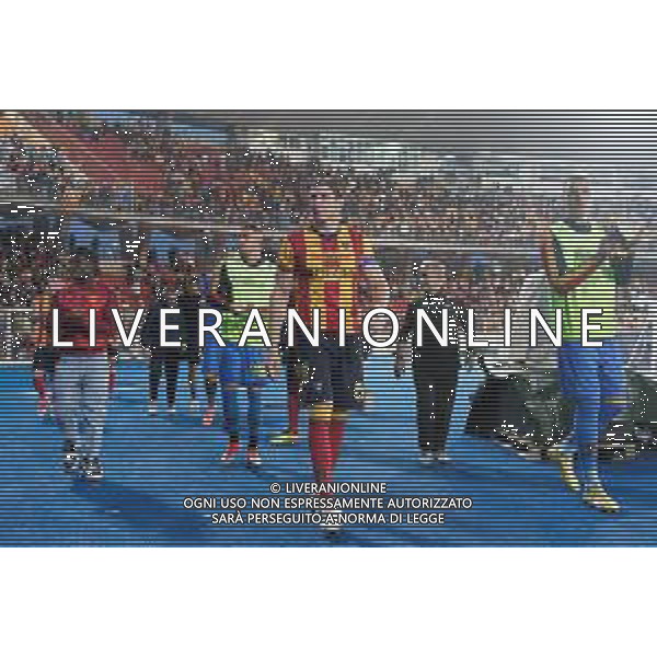 TVEM players of US Lecce greet the fans during the Italian soccer Serie A match US Lecce vs Atalanta on May 18, 2024 at Via del Mare Stadium in Lecce, Italy. Photo Emmanuele Mastrodonato/agenzia Liverani / AGENZIA ALDO LIVERANI SAS
