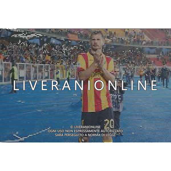TVEM Ylber Ramadani of US Lecce applauds fans during the Italian soccer Serie A match US Lecce vs Atalanta on May 18, 2024 at Via del Mare Stadium in Lecce, Italy. Photo Emmanuele Mastrodonato/agenzia Liverani / AGENZIA ALDO LIVERANI SAS