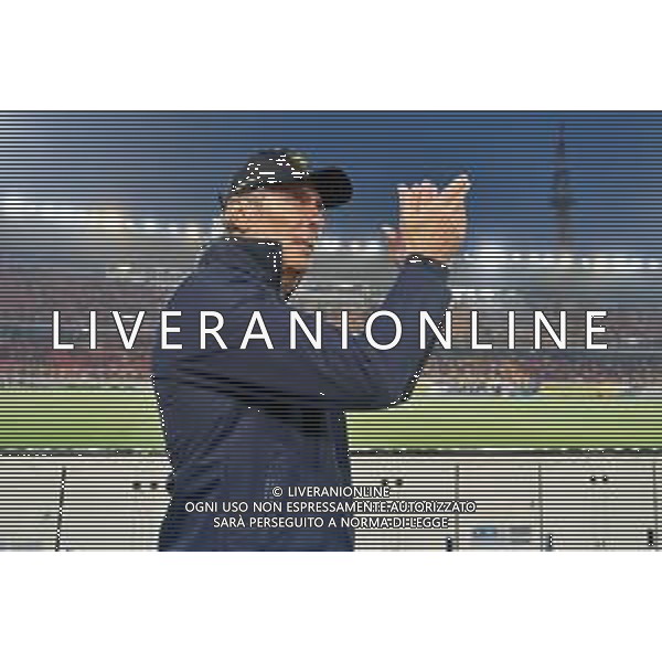 TVEM coach Luca Gotti of US Lecce applauds fans during the Italian soccer Serie A match US Lecce vs Atalanta on May 18, 2024 at Via del Mare Stadium in Lecce, Italy. Photo Emmanuele Mastrodonato/agenzia Liverani / AGENZIA ALDO LIVERANI SAS