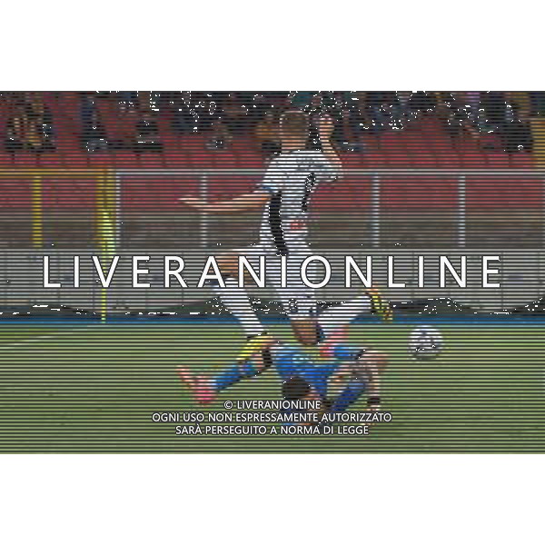 TVEM Mario Pasalic of Atalanta in action against Wladimiro Falcone of US Lecce during the Italian soccer Serie A match US Lecce vs Atalanta on May 18, 2024 at Via del Mare Stadium in Lecce, Italy. Photo Emmanuele Mastrodonato/agenzia Liverani / AGENZIA ALDO LIVERANI SAS
