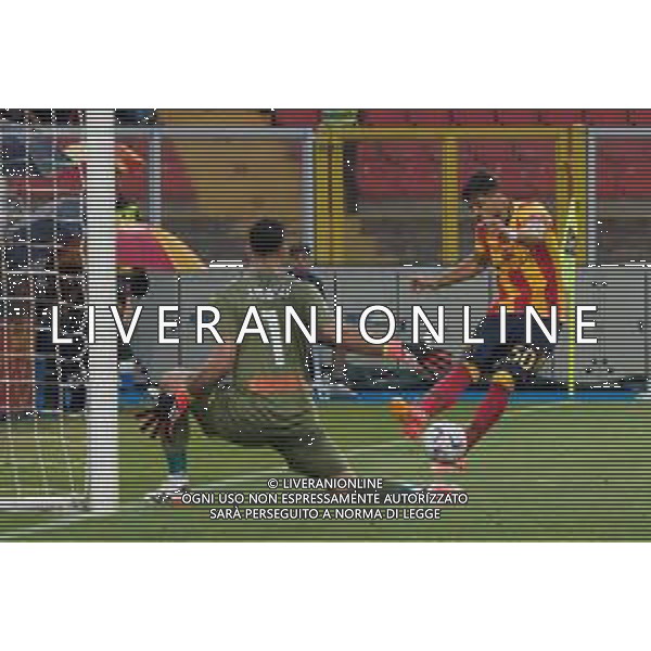 TVEM Santiago Pierotti of US Lecce and Juan Musso of Atalanta during the Italian soccer Serie A match US Lecce vs Atalanta on May 18, 2024 at Via del Mare Stadium in Lecce, Italy. Photo Emmanuele Mastrodonato/agenzia Liverani / AGENZIA ALDO LIVERANI SAS
