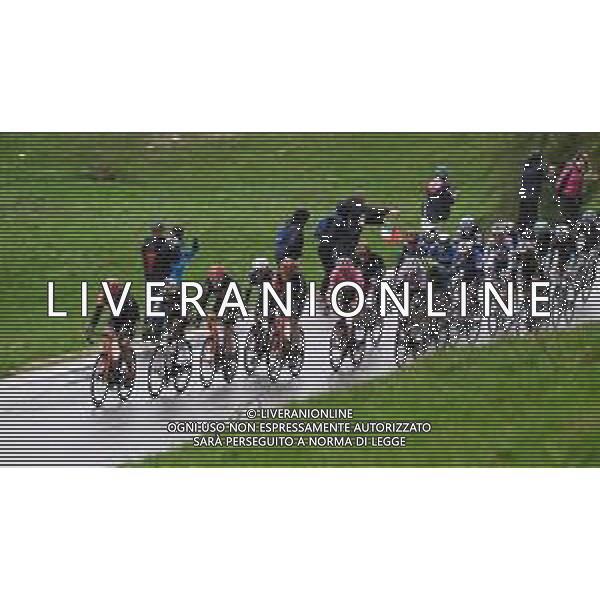 22-05-2024 Giro D\'italia; Tappa 17 Selva Val Gardena - Passo Brocon; 2024, Ineos Grenadiers; 2024, Uae Team Emirates; Narvaez, Jhonnatan; Pogacar, Tadej; Geraint, Thomas; Passo Brocon; ©SIROTTI / AGENZIA ALDO LIVERANI SAS