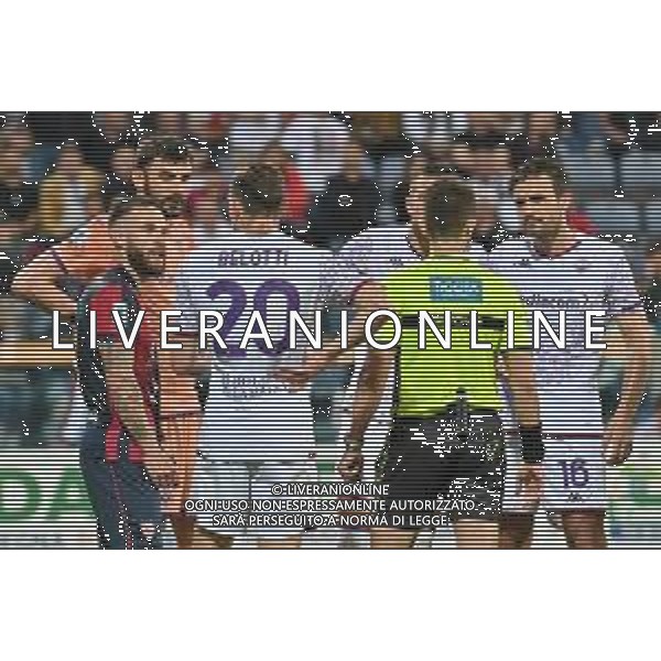 26-5-2024. Cagliari calcio-A.C.F. Fiorentina 38° giornata campionato calcio italiano Serie A 2023/2024, stadio Unipol Domus Cagliari. Foto Salvatore Moi/Agenzia Aldo Liverani s.as. Nella foto: Arbitro Alessandro Prontera di Bologna annulla gol del Cagliari ©MOI SALVATORE / AGENZIA ALDO LIVERANI SAS