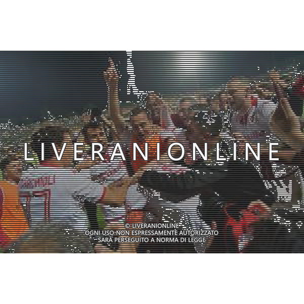 TVEM players of SSC Bari celebrates the victory during the Italian Serie BKT playout match between Ternana Calcio vs SSC Bari on 23 May 2024 at the Libero Liberati stadium in Bari, Italy. Photo by Emmanuele Mastrodonato/ag. Aldo Liverani s.a.s./ AGENZIA ALDO LIVERANI SAS