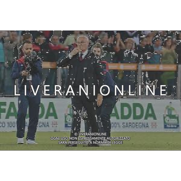 26-5-2024. Cagliari calcio-A.C.F. Fiorentina 38° giornata campionato calcio italiano Serie A 2023/2024, stadio Unipol Domus Cagliari. Foto Salvatore Moi/Agenzia Aldo Liverani s.as. Nella foto: Claudio Ranieri allenatore Cagliari saluta i suoi tifosi a fine gara ©MOI SALVATORE / AGENZIA ALDO LIVERANI SAS