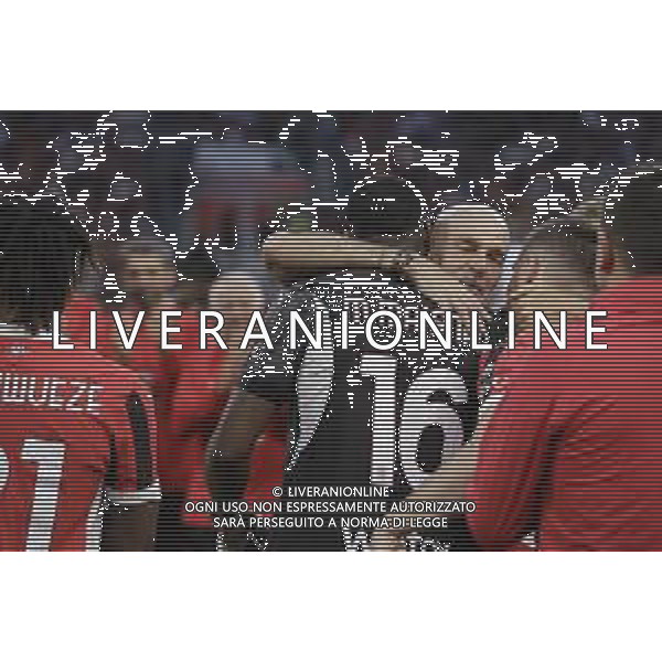 stefano pioli saluta la squadra nel prepartita -MILAN vs SALERNITANA 38a giornata Campionato Calcio Serie A TIM 25.05.2024 ©PAOLO GIAMPIETRI / AGENZIA ALDO LIVERANI SAS