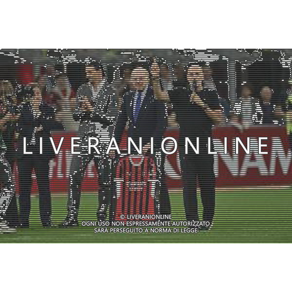 Milan vs Salernitana nella foto saluto Stefano Pioli allenatore Milan Milano 25-05-2024 Stadio Giuseppe Meazza - San Siro Campionato Serie A TIM - 38a giornata foto Roberto Garavaglia/Agenzia Aldo Liverani sas/ AGENZIA ALDO LIVERANI SAS